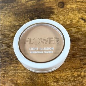 Flower of the Desert Tan Setting Powder - New